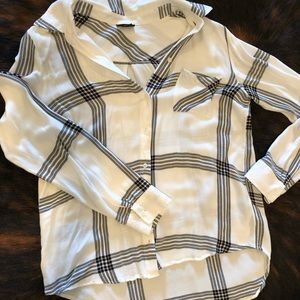 🎈 2/$22 Black & White Plaid Shirt